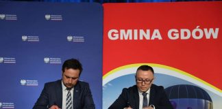 Historyczny moment dla Gdowa. Podpisano umowę na budowę linii kolejowej! – ZDJĘCIA