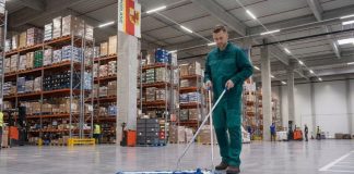 🔸 Profesjonalne sprzątanie z 40% oszczędnością czasu? Poznaj mop nożycowy 2x100cm