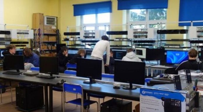 Nowoczesne pracownie informatyczne w Zespole Szkół w Niepołomicach