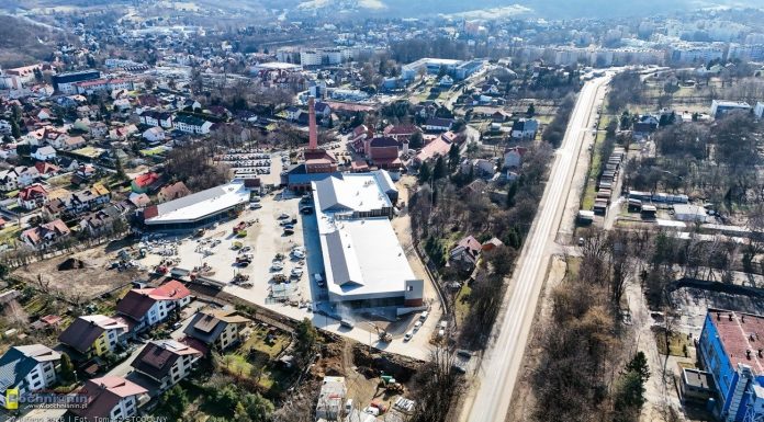 Bochnia. Paraliż komunikacyjny na KN-2? Radni dyskutowali o zjeździe do parku handlowego