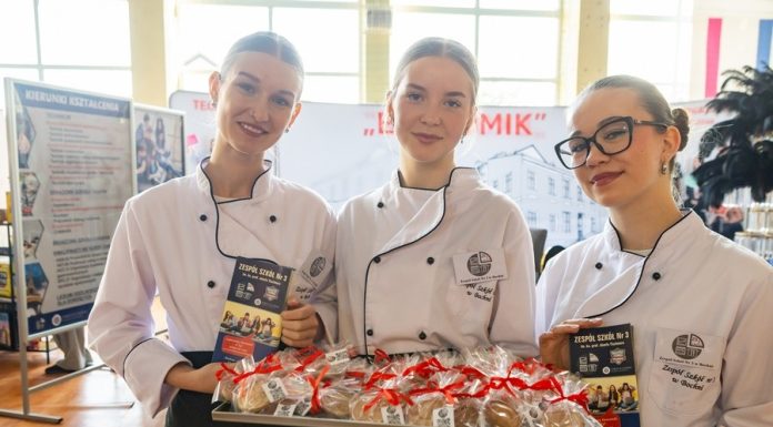 Bochnia. Targi Edukacyjne dla ósmoklasistów – ZDJĘCIA