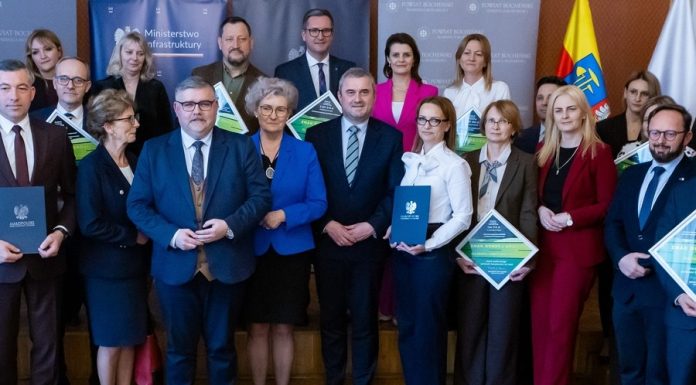 Ponad 43 mln zł na drogi w powiatach bocheńskim, brzeskim, wielickim i proszowickim – LISTA, ZDJĘCIA