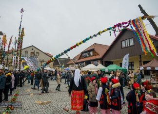 Lipnica Murowana znów zachwyciła! Niestety, jedna z wysokich palm się złamała – ZDJĘCIA