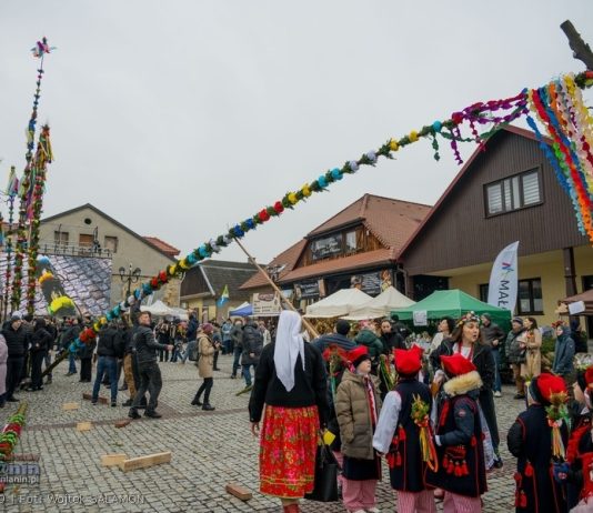 Lipnica Murowana znów zachwyciła! Niestety, jedna z wysokich palm się złamała – ZDJĘCIA