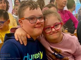 Kolorowe skarpetki, wielkie serca. Wyjątkowa akcja w SOSW – WIDEO