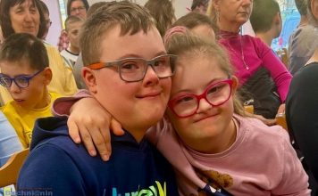 Kolorowe skarpetki, wielkie serca. Wyjątkowa akcja w SOSW – WIDEO