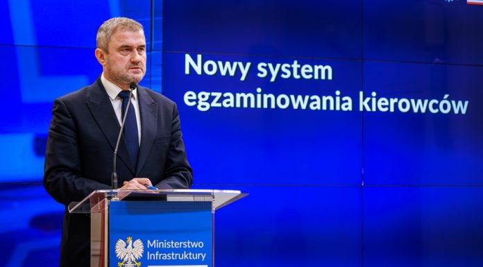 Rząd planuje zmiany w egzaminach na prawo jazdy. Zniknie plac manewrowy?