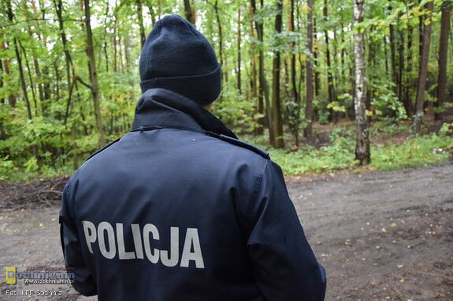 Nocna akcja w Kamionnej. 38-latek odnaleziony w lesie