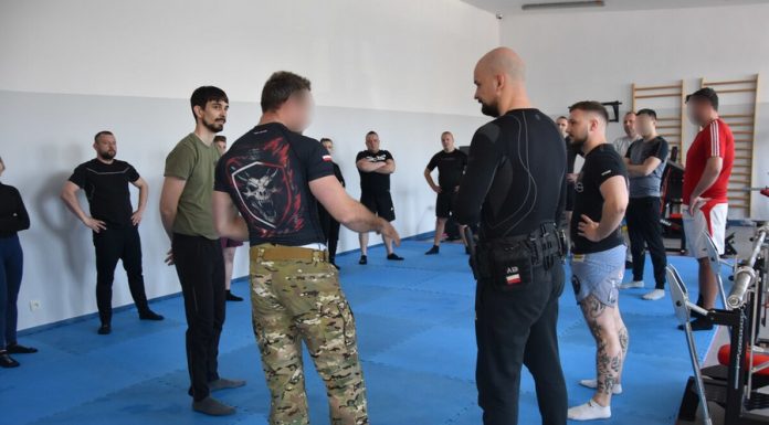Krakowscy kontrterroryści przeprowadzili szkolenie bocheńskich policjantów