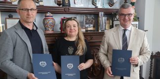 Niepołomice. Podpisano umowę na rozbudowę ul. Grzybowej za 3 mln złotych