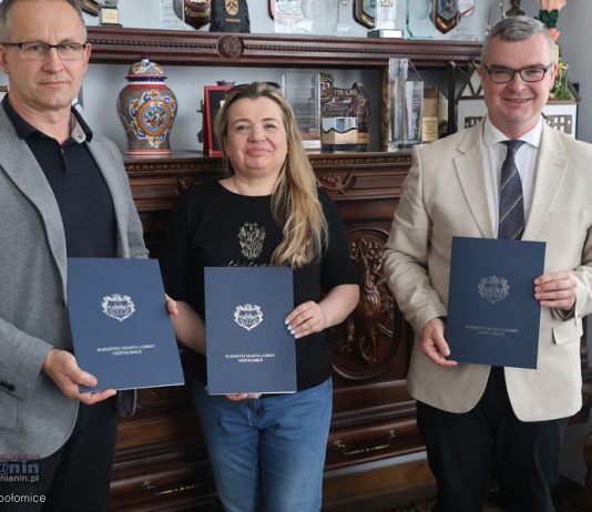 Niepołomice. Podpisano umowę na rozbudowę ul. Grzybowej za 3 mln złotych