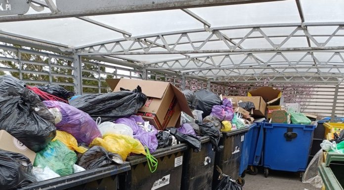 Bochnia. Radni chcą wyjaśnień ws. nieodebranych odpadów. Komisja przegłosowała wniosek o kontrolę