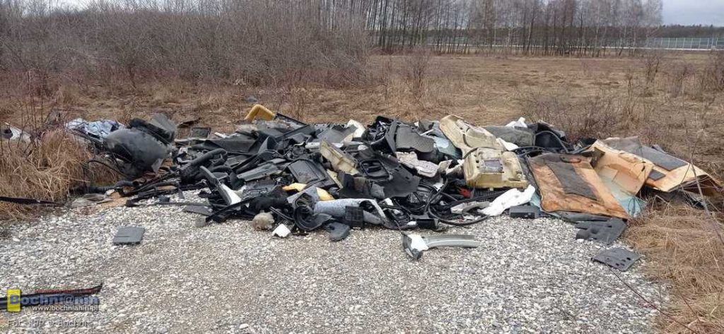Dzikie wysypiska w powiecie. Policja szuka świadków