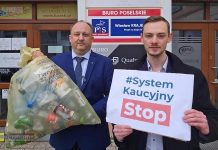 Bochnia. Z workiem butelek przed biurem posła PiS. Konfederacja: Polacy są traktowani jak „śmieciarze”