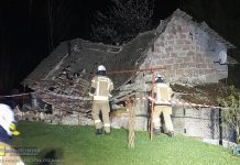Wybuch butli gazowej w Jadownikach. Budynek częściowo zawalony