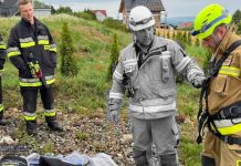 Tłumy na pogrzebie strażaka z OSP Trąbki. Bogdan Ulman pośmiertnie odznaczony, trwa zbiórka dla rodziny