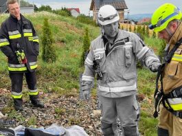 Tłumy na pogrzebie strażaka z OSP Trąbki. Bogdan Ulman pośmiertnie odznaczony, trwa zbiórka dla rodziny