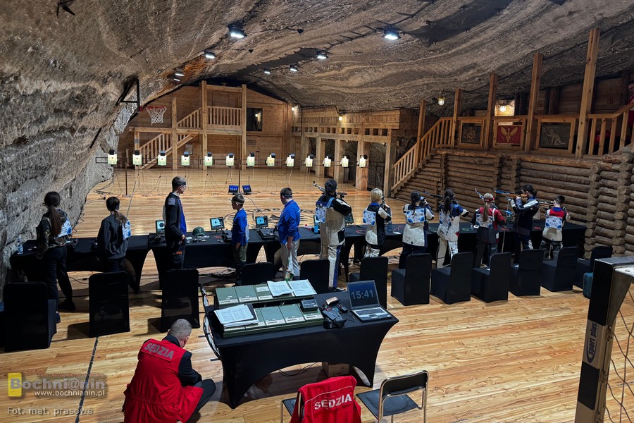 XVI Podziemne Zawody Strzeleckie. Rywalizowali w Kopalni Soli Bochnia – ZDJĘCIA