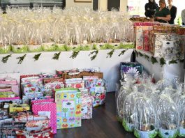 Wielkanocny koszyk w Bochni. Świąteczna pomoc trafiła do potrzebujących mieszkańców – ZDJĘCIA