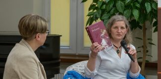 Bochnia. Spotkanie z Sabiną Jakubowską i promocja książki „Położne” – ZDJĘCIA