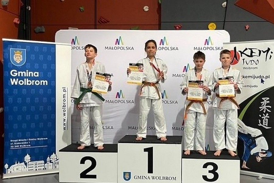 17 medali judoków MOSiR Bochnia na Wolbromskiej Lidze Judo