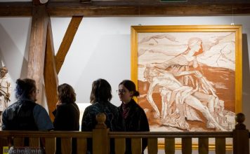 Muzeum w Bochni. Wernisaż prac uczniów i absolwentów „Plastyka” – ZDJĘCIA
