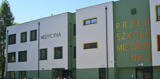 Bochnia. Radni z wizytą na osiedlu Niepodległości. Centrum usług społecznych w końcowej fazie budowy – ZDJĘCIA