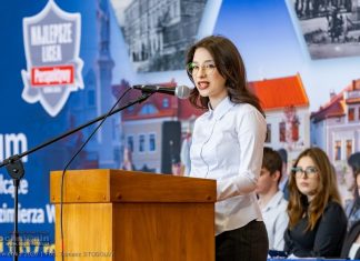 Pożegnanie maturzystów w I LO – ZDJĘCIA