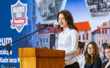 Pożegnanie maturzystów w I LO – ZDJĘCIA