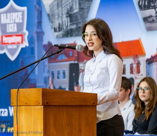 Pożegnanie maturzystów w I LO – ZDJĘCIA