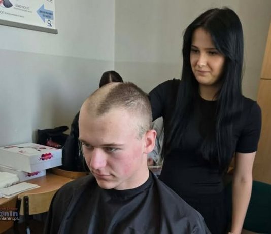 Bochnia. Darmowe strzyżenie i solidarność z chorymi – akcja w „Mechaniku”