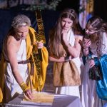 Teatr Artystokracki: „Plotki i ploteczki” – premiera pełna humoru i mitologicznych odniesień – ZDJĘCIA