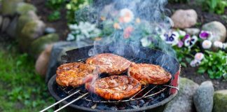 Wierni mogą grillować w ten piątek. Biskup Tarnowski udzielił dyspensy na 1 maja
