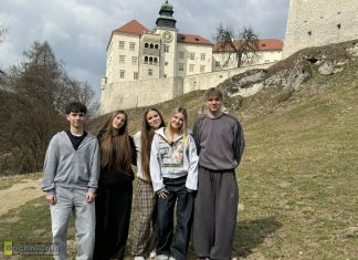 Bochnia. Uczniowie „odłączają się” od ekranów. Projekt, który zachęca do prawdziwych relacji