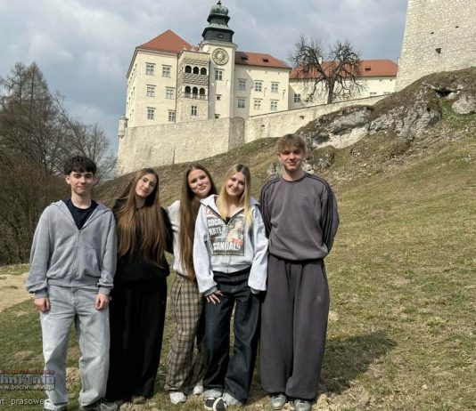 Bochnia. Uczniowie „odłączają się” od ekranów. Projekt, który zachęca do prawdziwych relacji