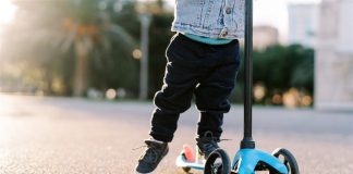 🔸 Hulajnoga dla dziecka – jak mądrze wybrać sprzęt?