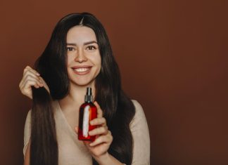 🔸 Wiosenne odświeżenie – jak profesjonalne akcesoria i kosmetyki przywrócą blask Twoim włosom?