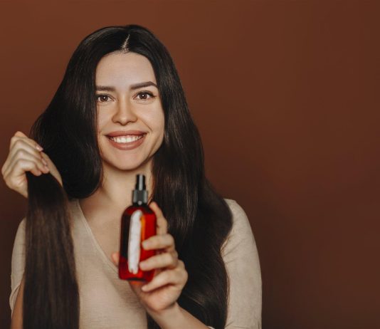 🔸 Wiosenne odświeżenie – jak profesjonalne akcesoria i kosmetyki przywrócą blask Twoim włosom?