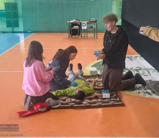 I Powiatowy Konkurs w Udzielaniu Pierwszej Pomocy dla Szkół Podstawowych – ZDJĘCIA