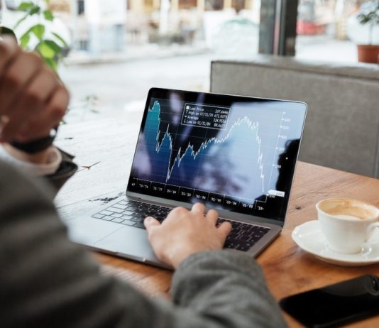 🔸 Konto demo – dlaczego to najlepszy poligon dla inwestora?