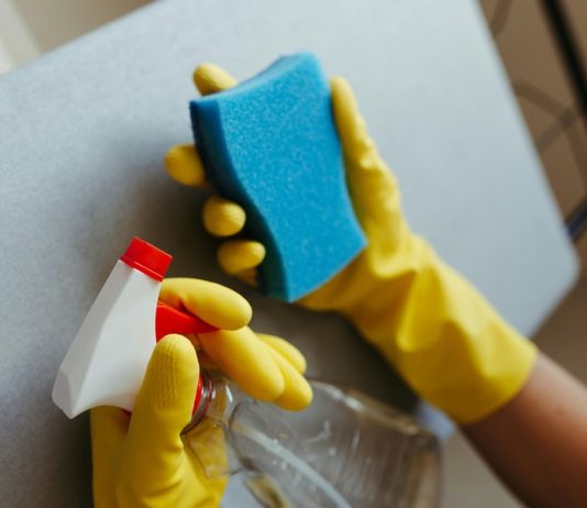 🔸 Wiosenne porządki od A do Z – co warto sprzątnąć i odświeżyć? Checklista