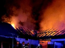 Pożar budynku gospodarczego w Nieszkowicach Małych. Straty sięgają 200 tys. zł