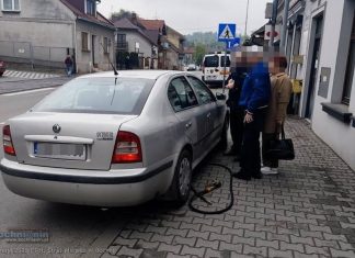 Bochnia. Kierowca odjechał ze stacji… razem z przewodem LPG. Interweniowała straż miejska