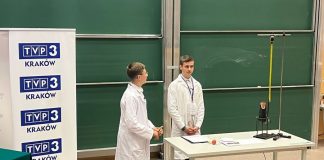 Uczniowie bocheńskiej „siódemki” Wojciech Kaczmarczyk i Mateusz Krupa najlepsi w ogólnopolskim konkursie naukowym
