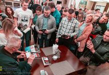 Pełna sala na spotkaniu z Wojciechem Sumlińskim w Bochni – ZDJĘCIA