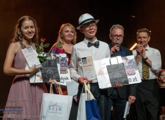 Bochnia. Duet Patryk Jakubik – Lena Lelito z Grand Prix tegorocznego Festiwalu Piosenki „Integracja Malowana Dźwiękiem” – ZDJĘCIA