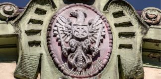 Biblioteka w Bochni. Spotkanie wokół wystawy „Bocheńskie Orły. Historia miasta orłami pisana”