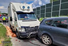Kolizja trzech samochodów na DK75 w Okocimiu. Dwoje dzieci trafiło do szpitala na obserwację