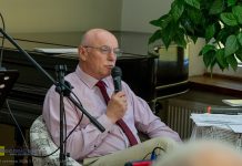 Biblioteka w Bochni. Wieczór poetycki ze Zbigniewem Pikułą – ZDJĘCIA