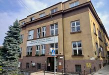 Bochnia. Miejska przychodnia bez długów. Radni zobaczyli nowe laboratorium i windę – ZDJĘCIA